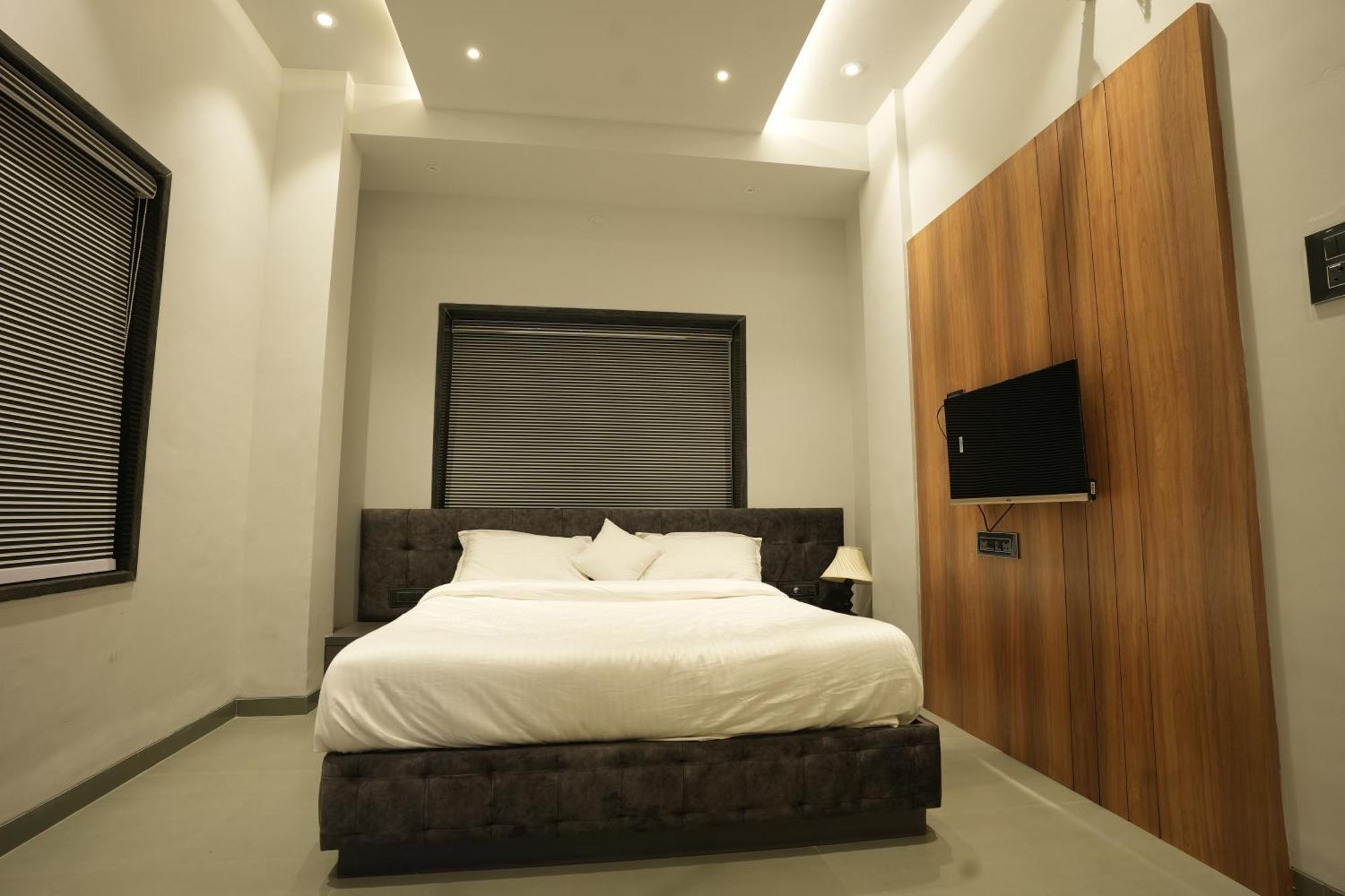 Hotel Mountain View Nashik Eksteriør billede