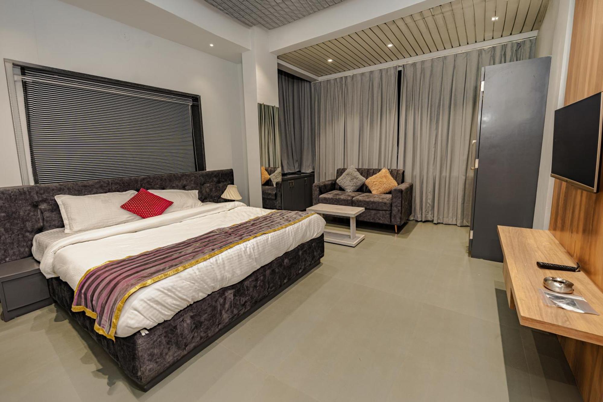 Hotel Mountain View Nashik Eksteriør billede